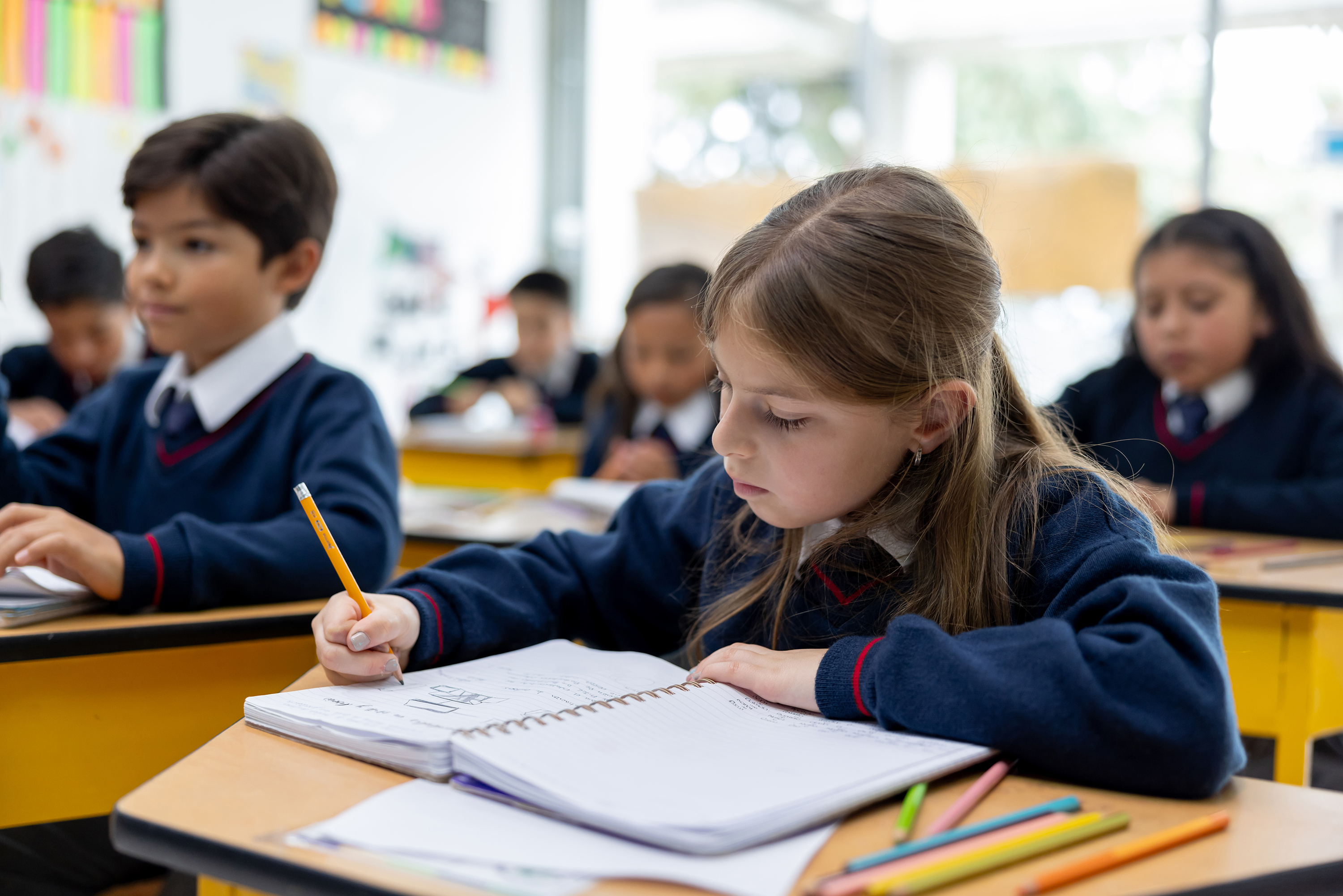 ডেকোরাস কিন্ডারগার্টেন স্কুল
